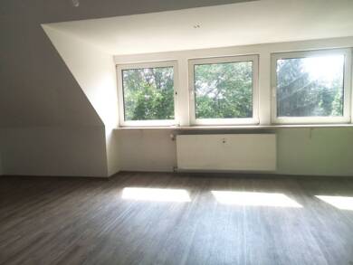 Wohnung zur Miete 590 € 3 Zimmer 74 m² Dachgeschoss, 2. Geschoss frei ab 01.06.2025 Römerstr. 63 Wanheim - Angerhausen Duisburg 47249