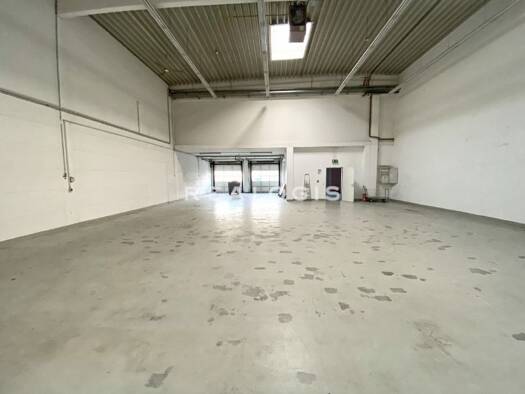 Halle/Industriefläche zur Miete provisionsfrei 1.300 m² Lagerfläche teilbar ab 1.000 m² Feldkirchen 85622