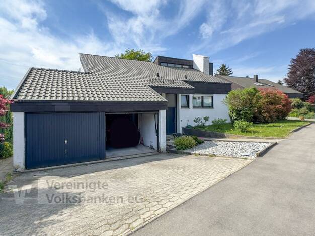 Einfamilienhaus zum Kauf 689.000 € 8 Zimmer 207 m² 703 m² Grundstück Reicheneck Reutlingen 72766