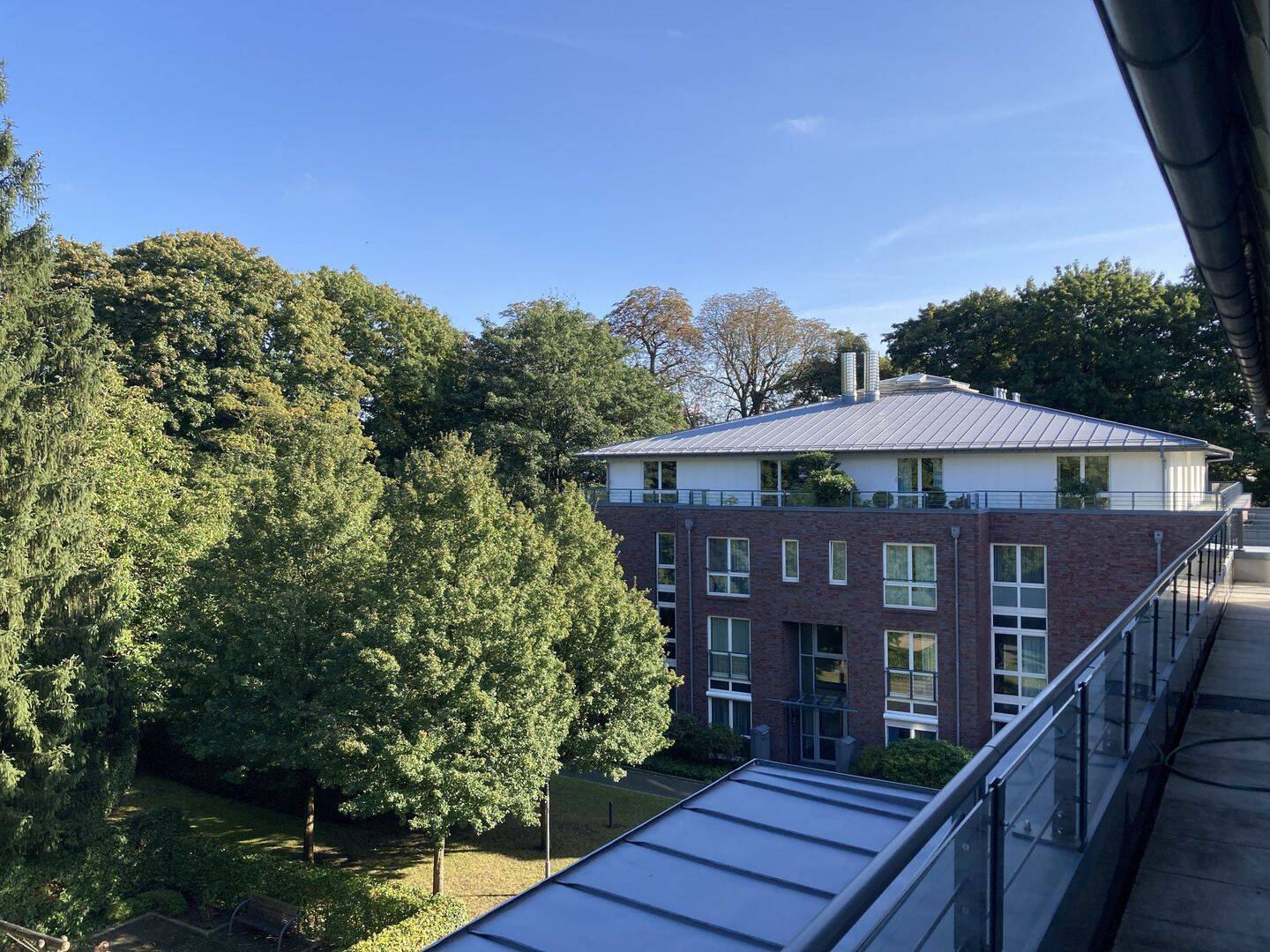 Property thumbnail 2