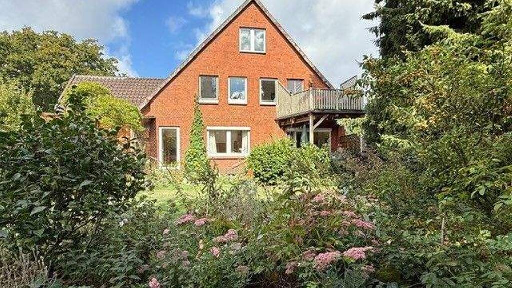 Immobilie in Marklohe - Solides Landhaus im Ortskern von Oyle - Bild 0