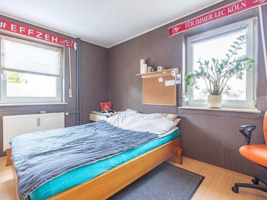 Mehrfamilienhaus zum Kauf als Kapitalanlage geeignet 318.900 € 12 Zimmer 325 m² 1.008 m² Grundstück Merken Düren 52353