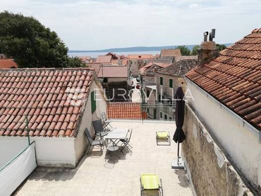 Haus zum Kauf 600.000 € 5 Zimmer 379 m² Dr. J. Omasica Kaštel Kambelovac 21214