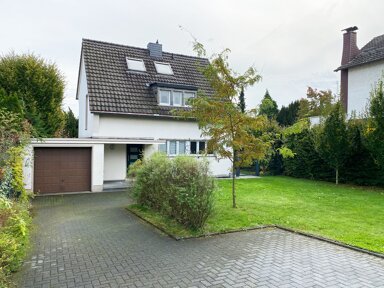 Haus zur Miete 2.250 € 4,5 Zimmer 180 m² 900 m² Grundstück Schweinheim Bonn 53177