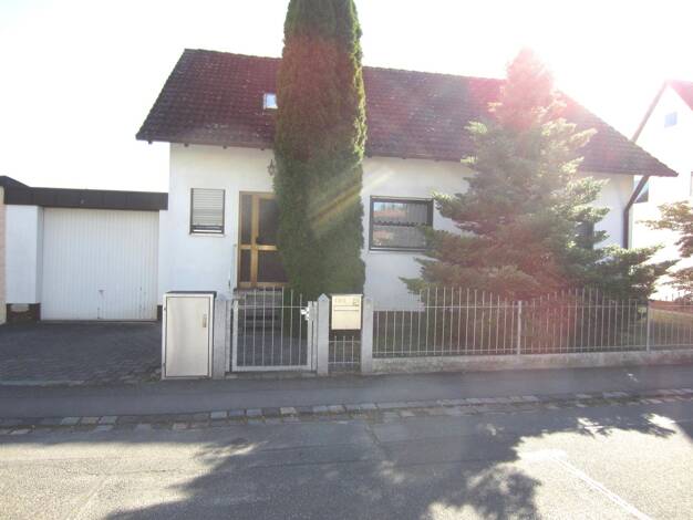 Einfamilienhaus zum Kauf 485.000 € 4,5 Zimmer 120 m² 910 m² Grundstück Weststadt Fürth 90766