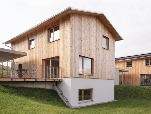 Haus zum Kauf 1.190.000 € 6 Zimmer 178 m² 440 m² Grundstück frei ab 01.10.2026 Murnau Murnau am Staffelsee 82418
