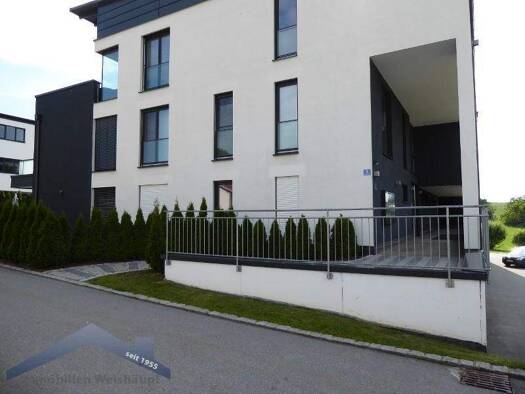 Wohnung zur Miete 1.040 € 3 Zimmer 114 m² frei ab 01.04.2026 Pfarrgarten 3 Ruderting 94161