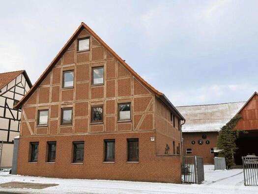 Haus zum Kauf 465.000 € 10 Zimmer 285,5 m² 2.373 m² Grundstück Eldagsen Springe / Eldagsen 31832