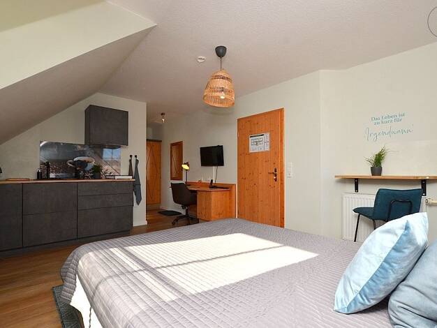 Wohnung zur Miete 725 € 1 Zimmer 30 m² 2. Geschoss frei ab sofort Kist 97270