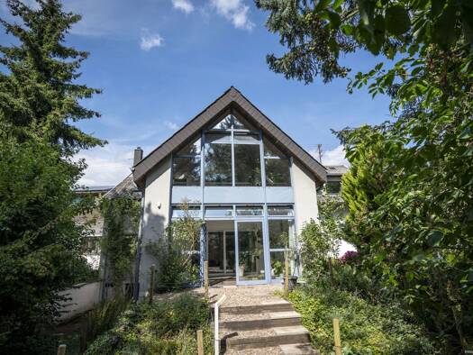 Reihenmittelhaus zum Kauf 265.000 € 195 m² 811 m² Grundstück Püttlingen Püttlingen 66346