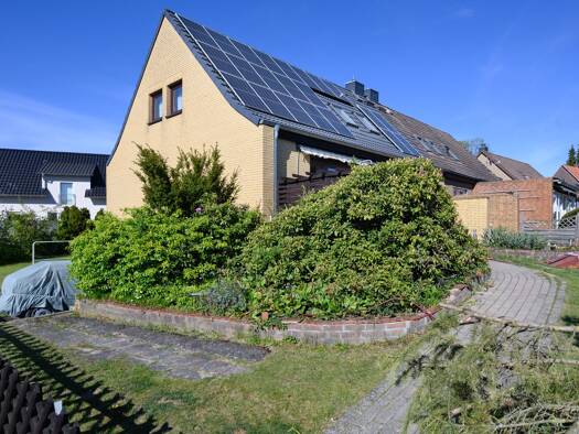 Einfamilienhaus zum Kauf 365.000 € 6 Zimmer 145 m² 587 m² Grundstück Burgdorf Burgdorf 31303