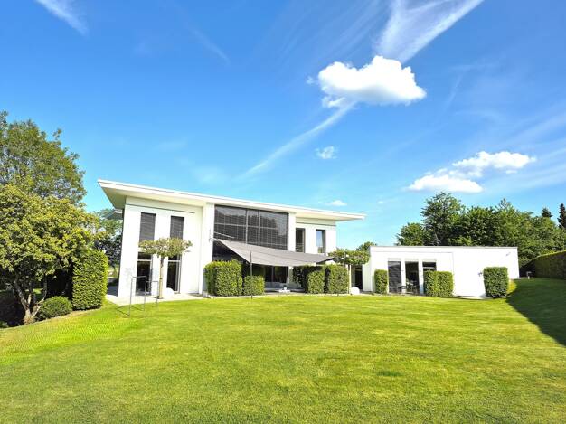 Einfamilienhaus zum Kauf 6 Zimmer 429 m² 3.250 m² Grundstück Kommen 54472