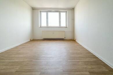 Wohnung zur Miete 200 € 1 Zimmer 25 m² 8. Geschoss frei ab sofort Brückenstraße 2 Zentrum Chemnitz 09111