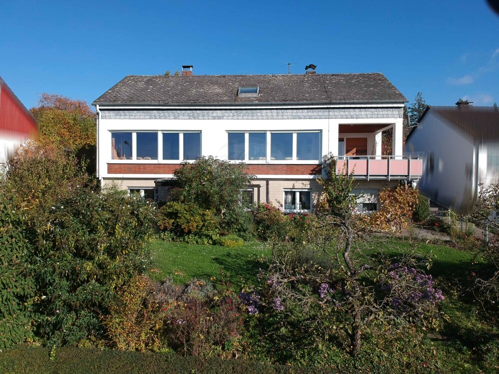 Einfamilienhaus zum Kauf 1.120.000 € 11 Zimmer 281 m²<br/>Wohnfläche 795 m²<br/>Grundstück Nieder-Erlenbach Frankfurt am Main 60437