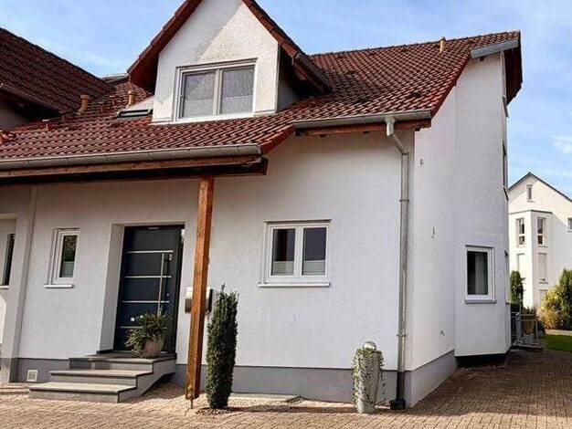 Doppelhaushälfte zum Kauf provisionsfrei 620.000 € 4 Zimmer 130 m² 369 m² Grundstück Rheinfelden Rheinfelden (Baden) 79618