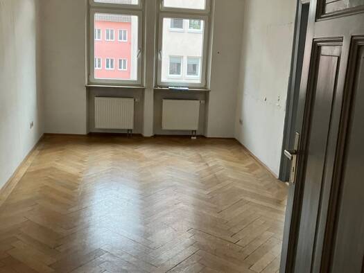 Wohnung zur Miete 700 € 2,5 Zimmer 70 m² Geschoss 3/5 frei ab 01.09.2026 Rothenburger Straße 30 a Gostenhof Altstadt und engere Innenstadt 90443