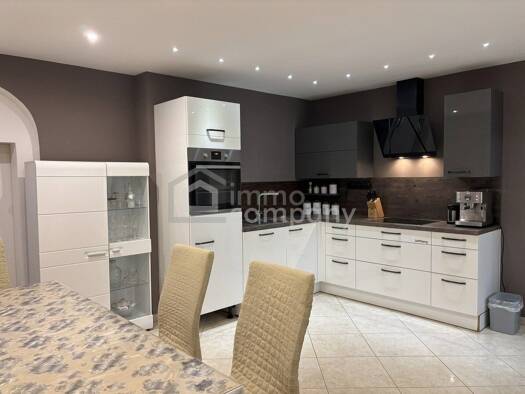 Haus zum Kauf 230.000 € 4 Zimmer 250 m² Grundstück Hausbrunn 2145