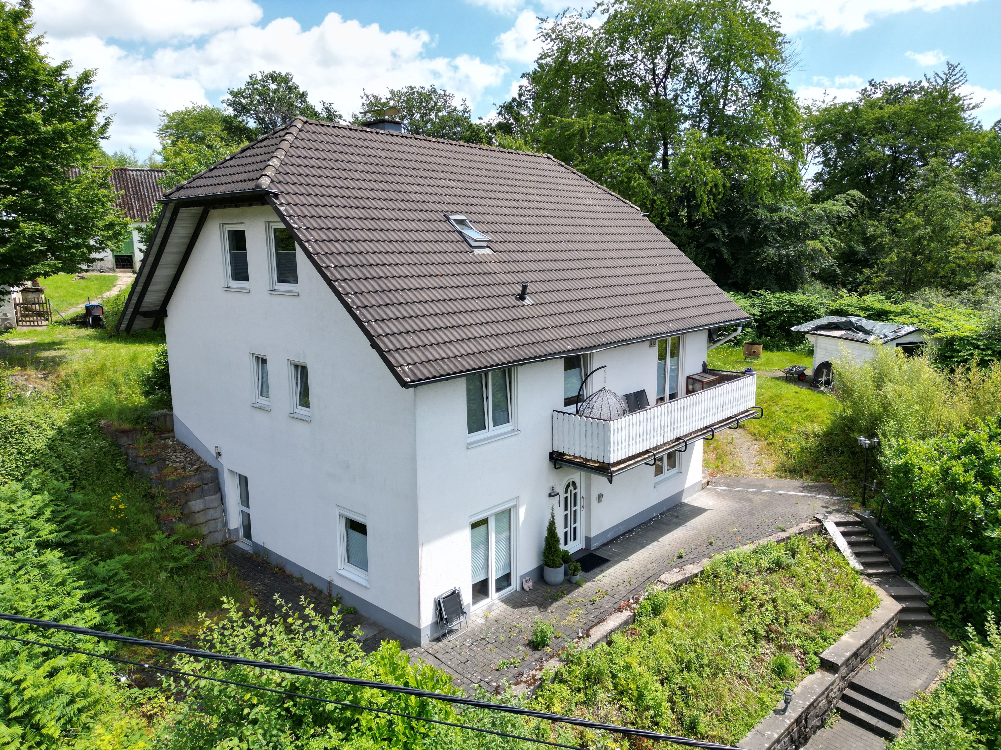 Einfamilienhaus zum Kauf 369.000 € 6 Zimmer 190 m²<br/>Wohnfläche 896 m²<br/>Grundstück ab sofort<br/>Verfügbarkeit Unnenberg Gummersbach 51647