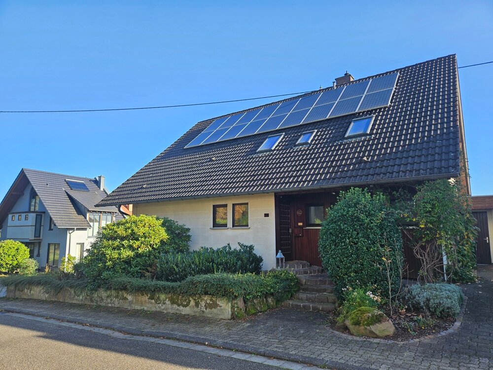 Mehrfamilienhaus zum Kauf 449.000 € 8 Zimmer 197 m²<br/>Wohnfläche 725 m²<br/>Grundstück Wernersberg Wernersberg 76857