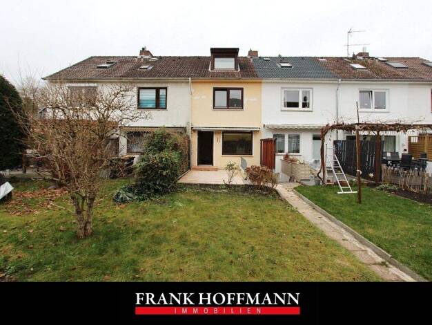 Reihenmittelhaus zum Kauf 349.000 € 4 Zimmer 70 m² 102 m² Grundstück Wedel 22880