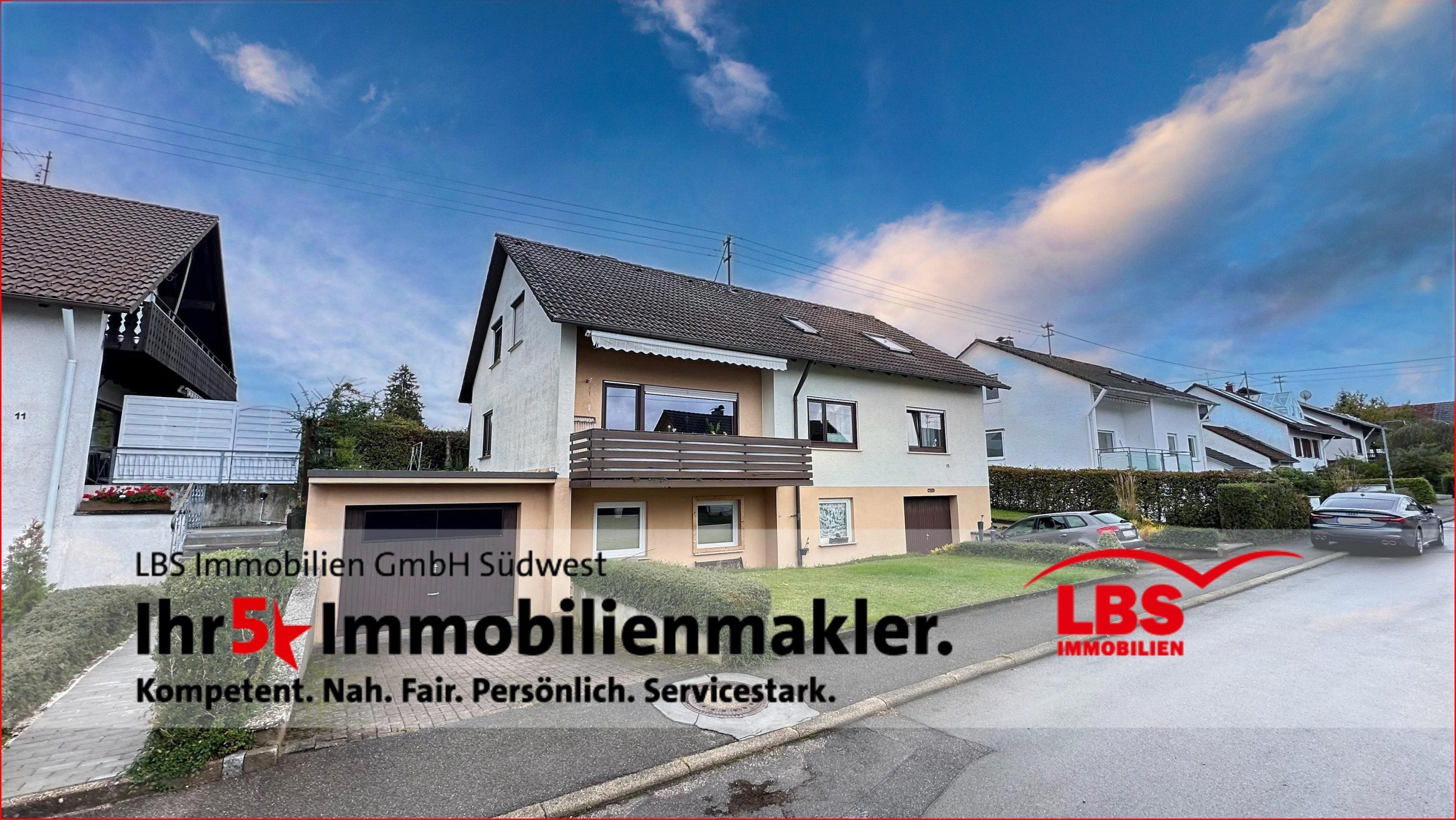 Mehrfamilienhaus zum Kauf 350.000 € 10,5 Zimmer 208 m²<br/>Wohnfläche 892 m²<br/>Grundstück Aichhalden Aichhalden 78733