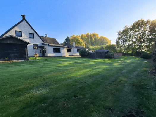 Doppelhaushälfte zum Kauf 297.000 € 5 Zimmer 111 m² 1.608 m² Grundstück frei ab sofort Neersen Willich 47877
