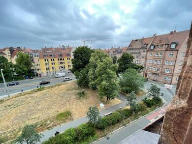 Wohnung zur Miete 1.350 € 5 Zimmer 128 m² 4. Geschoss frei ab sofort Bucher Straße 52 Uhlandstraße Nürnberg 90408