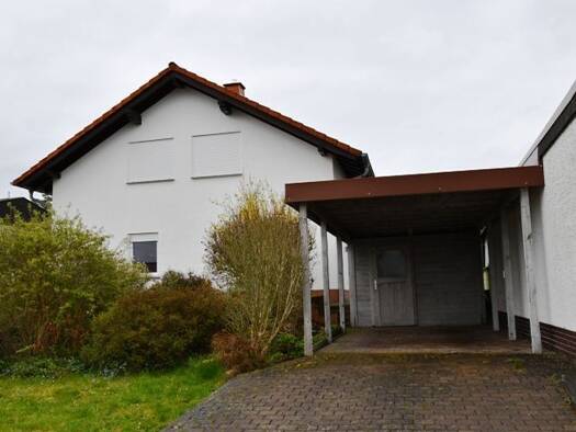 Einfamilienhaus zur Miete 1.300 € 5 Zimmer 132 m² 800 m² Grundstück frei ab 01.01.2027 Lohra Lohra 35102