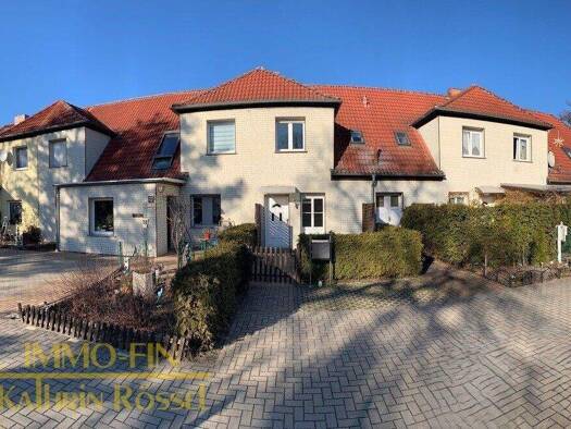 Reihenmittelhaus zur Miete 675 € 2,5 Zimmer 85 m² 100 m² Grundstück Weißwasser 02943
