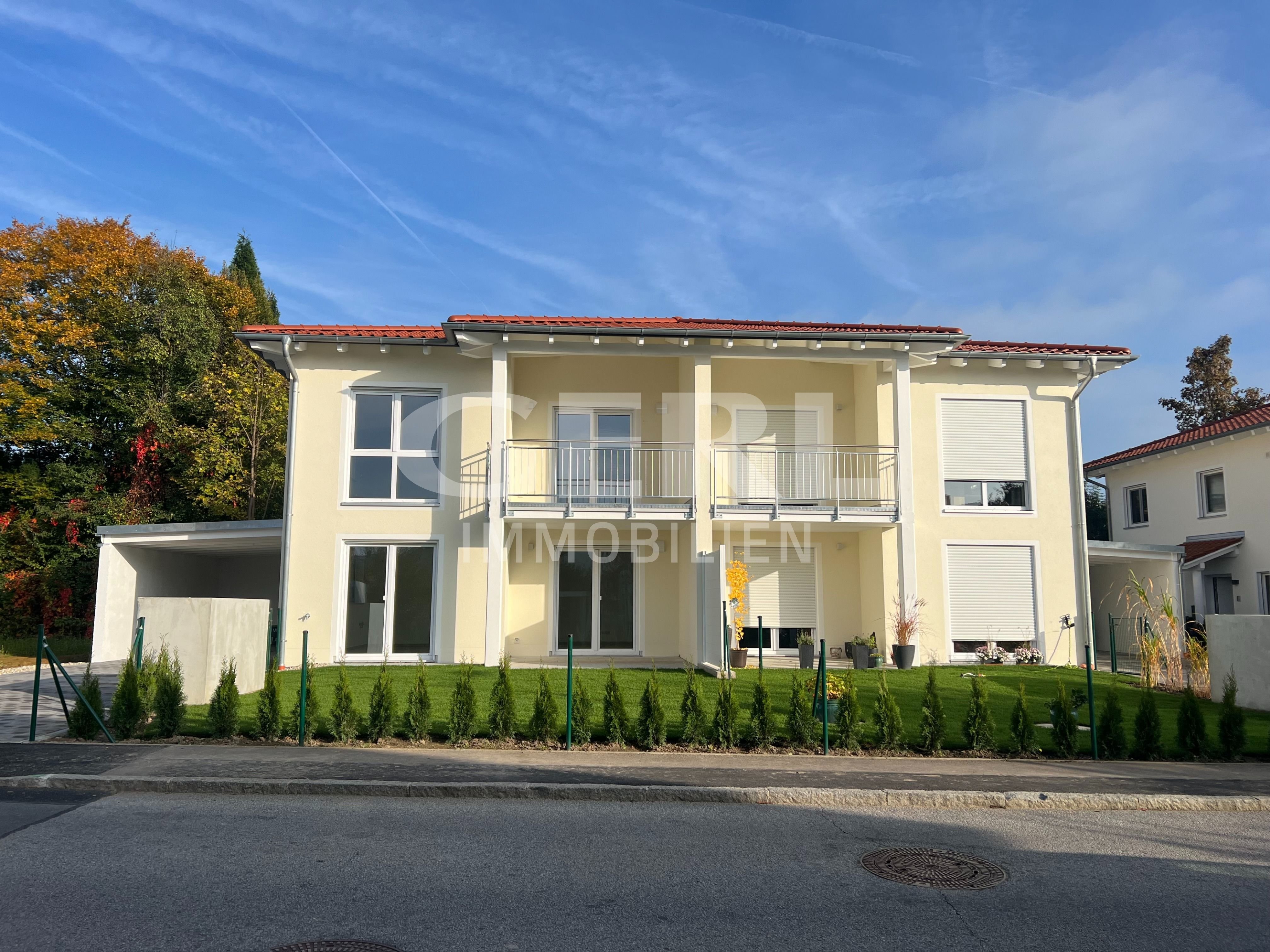 Doppelhaushälfte zur Miete 1.500 € 4 Zimmer 116,3 m²<br/>Wohnfläche 285 m²<br/>Grundstück Planungsbezirk 128 Straubing 94315