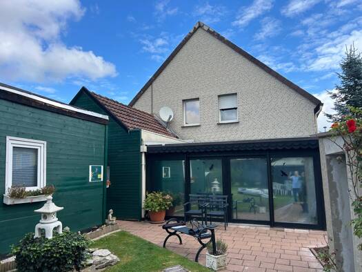 Mehrfamilienhaus zum Kauf 330.000 € 8 Zimmer 200 m² 1.390 m² Grundstück Innenstadt Herford 32052