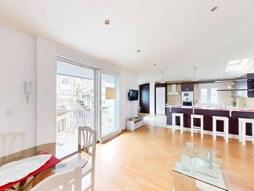 Haus zum Kauf 250.000 € 1 Zimmer 206 m² Avenida da Ribeira 8 Foz 27780