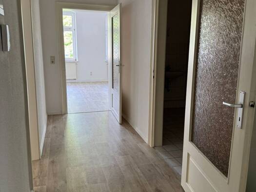 Wohnung zur Miete 384 € 3 Zimmer 77 m² EG frei ab sofort Brücknerstraße 14 Mylau Reichenbach 08499