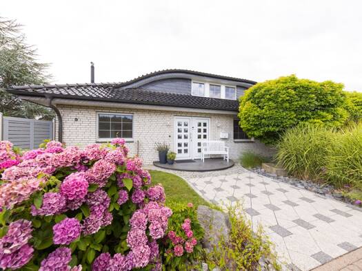 Einfamilienhaus zur Miete 2.200 € 7 Zimmer 234 m² frei ab 01.01.2026 Haddenhausen Minden 32429