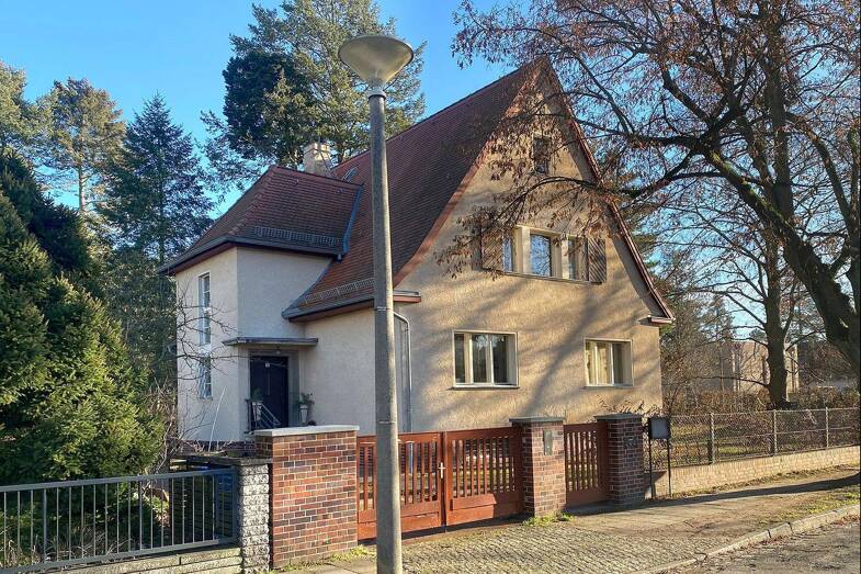 Villa zum Kauf provisionsfrei 1.495.000 € 9 Zimmer 214 m² 903 m² Grundstück frei ab 01.07.2026 Stern Potsdam 14480