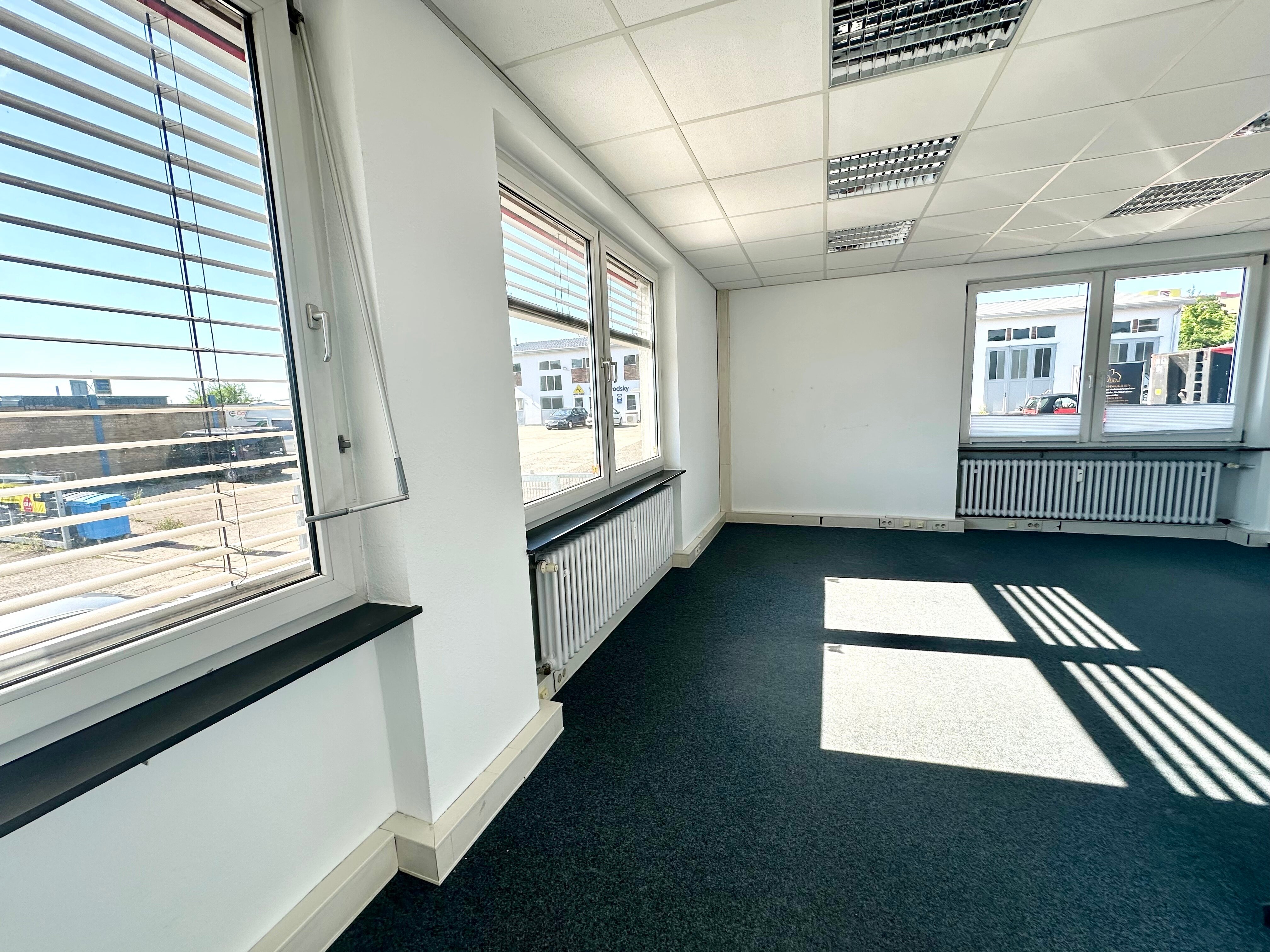 Bürogebäude zur Miete 8 € 6 Zimmer 187,5 m²<br/>Bürofläche ab 187,5 m²<br/>Teilbarkeit Grombühl Würzburg 97076