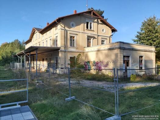 Haus zum Kauf 65.000 € 25 Zimmer 600 m² 4.630 m² Grundstück Schirgiswalde Schirgiswalde-Kirschau 02681