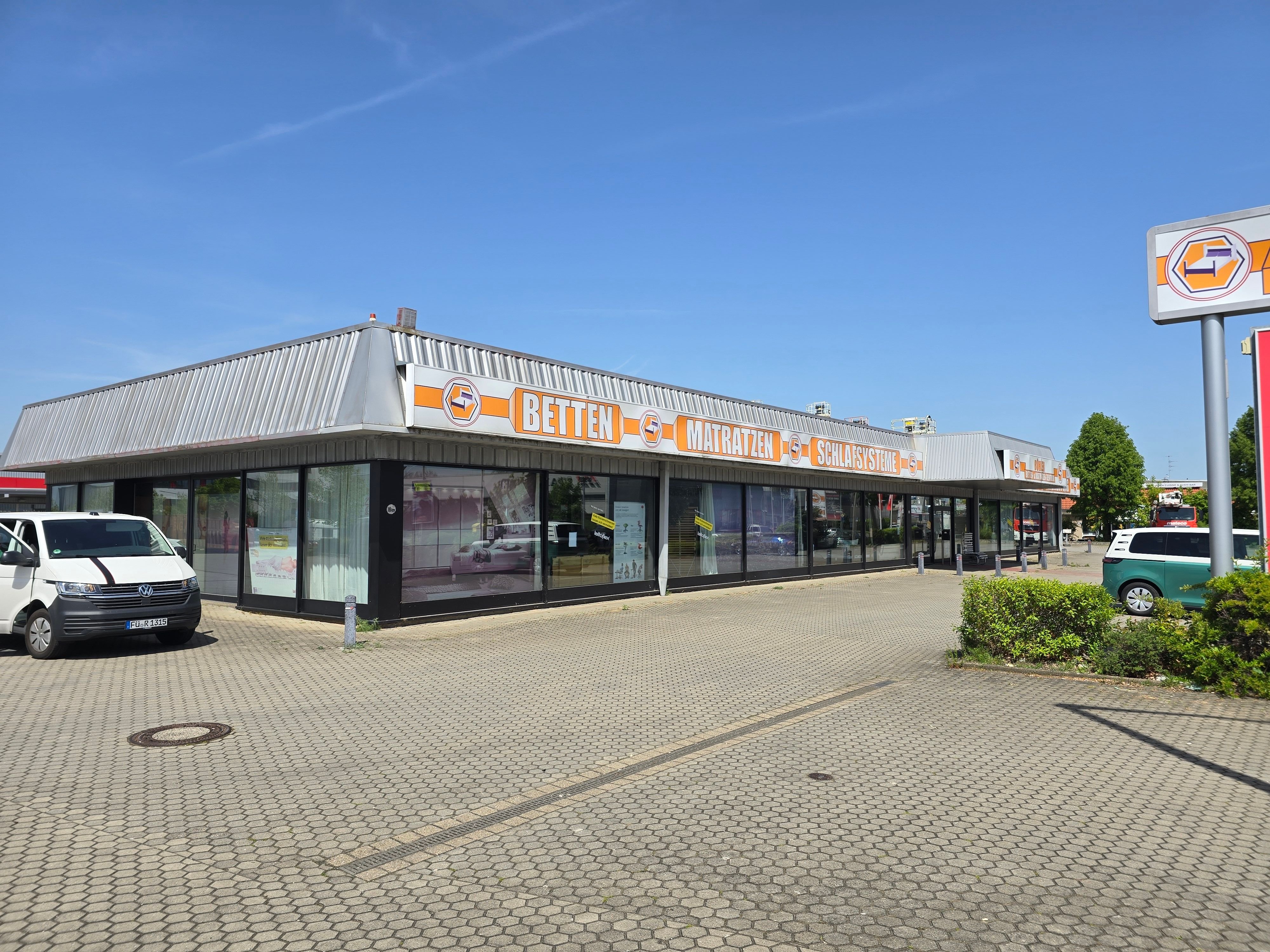 Lagerhalle zur Miete 1.000 m²<br/>Lagerfläche ab 500 m²<br/>Teilbarkeit Höfen Nürnberg 90431