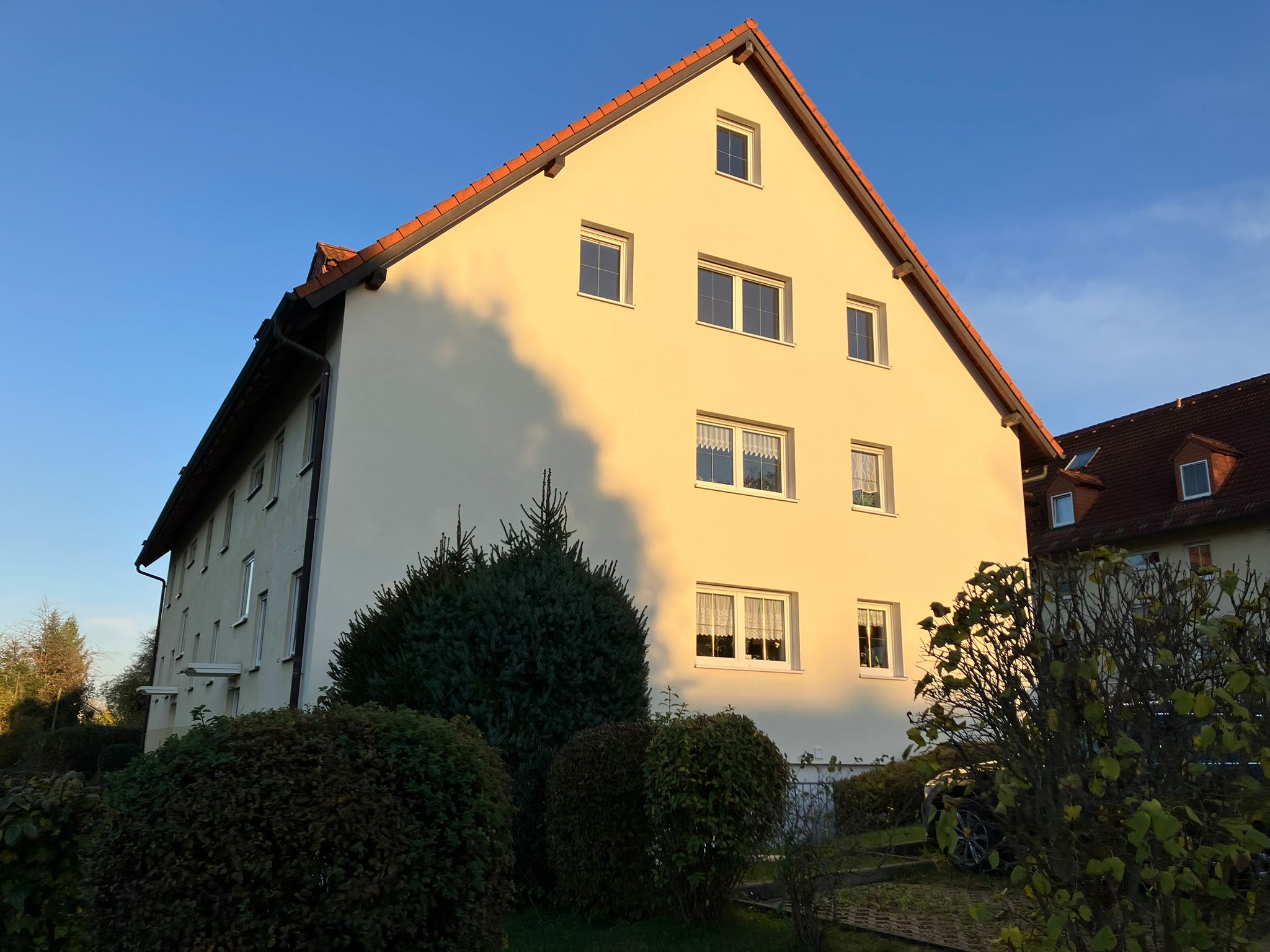 Wohnung zur Versteigerung als Kapitalanlage geeignet 58.000 € 2 Zimmer 49,1 m²<br/>Wohnfläche Thälmannplatz Königsee Königsee-Rottenbach 07426