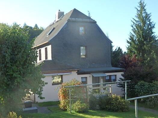 Doppelhaushälfte zum Kauf 80.000 € 5,5 Zimmer 80 m² 700 m² Grundstück frei ab 31.12.2026 Gartenstraße 7 Sayda Sayda 09619
