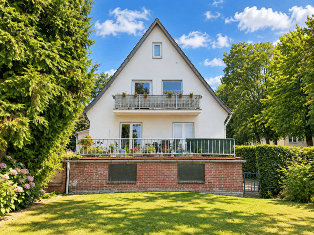 Einfamilienhaus zum Kauf 485.000 € 9 Zimmer 193 m² 643 m² Grundstück frei ab sofort Pinneberg 25421