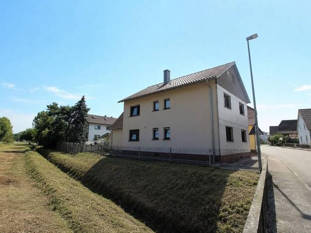 Mehrfamilienhaus zum Kauf provisionsfrei 395.000 € 6 Zimmer 152 m² 322 m² Grundstück Rheinstraße 10 Bietigheim 76467