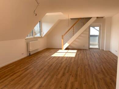 Wohnung zur Miete 850 € 3 Zimmer 108,1 m² Dachgeschoss, 3. Geschoss frei ab sofort Karl-Flehmig Str. 6 Sparneck Sparneck 95234