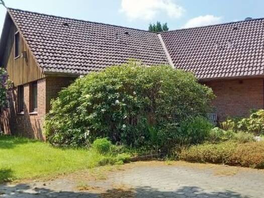 Einfamilienhaus zum Kauf 550.000 € 12 Zimmer 216 m² 1.363 m² Grundstück frei ab sofort Ollsen Hanstedt 21271