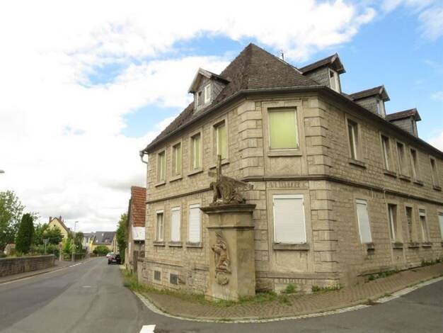 Mehrfamilienhaus zum Kauf 230.000 € 8 Zimmer 320 m² 630 m² Grundstück Bütthard 97244