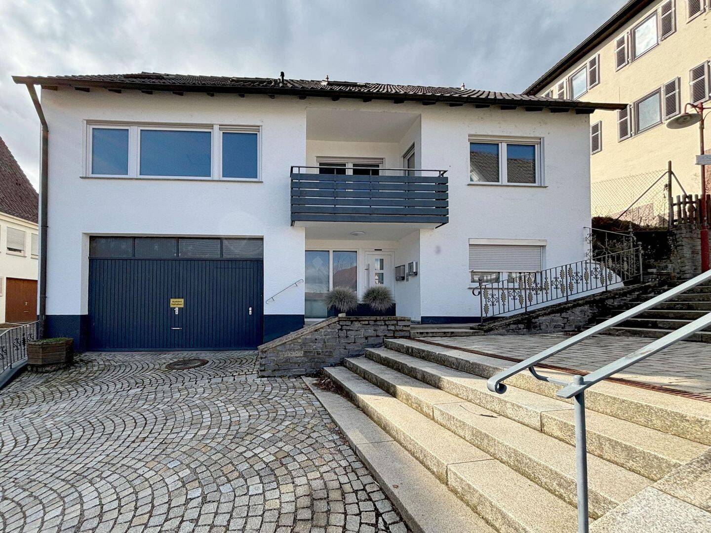 Mehrfamilienhaus zum Kauf - Więcej