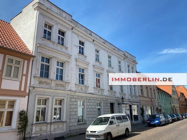 Wohn- und Geschäftshaus zum Kauf als Kapitalanlage geeignet 398.000 € 6 Zimmer 635 m² 2.100 m² Grundstück Havelberg Havelberg 39539