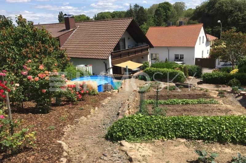 Mehrfamilienhaus zum Kauf als Kapitalanlage geeignet 649.000 € 12 Zimmer 300 m²<br/>Wohnfläche 1.200 m²<br/>Grundstück Großkarlbach 67229