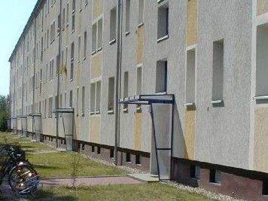 Wohnung zur Miete 465 € 4 Zimmer 70,1 m² 3. Geschoss Franz-Mehring-Straße 1 Stendal 39576