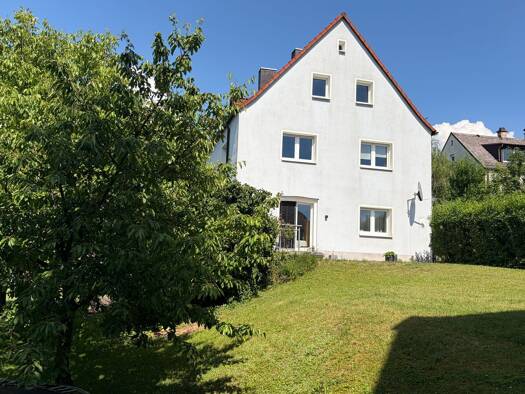 Einfamilienhaus zum Kauf 280.000 € 7 Zimmer 160 m² 981 m² Grundstück frei ab 01.09.2026 Lindenstraße 16 Pegnitz Pegnitz 91257